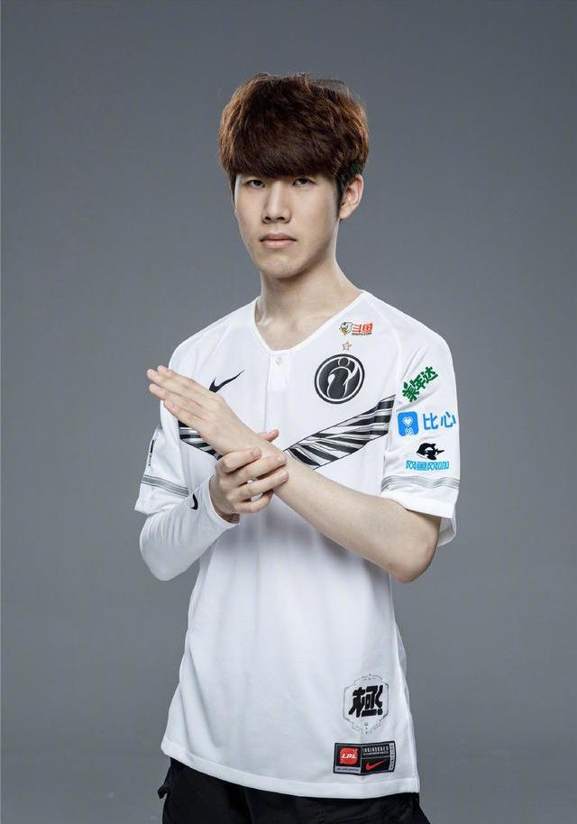 LPL夏季赛W6D4：Jwei对阵老东家，Rookie对位Shanks